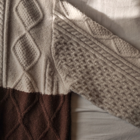 American Threads Colorblock Turtleneck Olive Green, Brown, and Cream - Medium - Picture 5 of 9